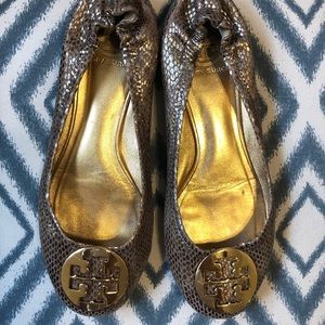 Tory Burch “Reva” Ballet Flat (Size 8)